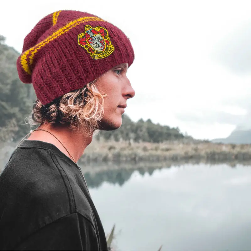 Harry Potter Slouchy Beanie Gryffindor product photo