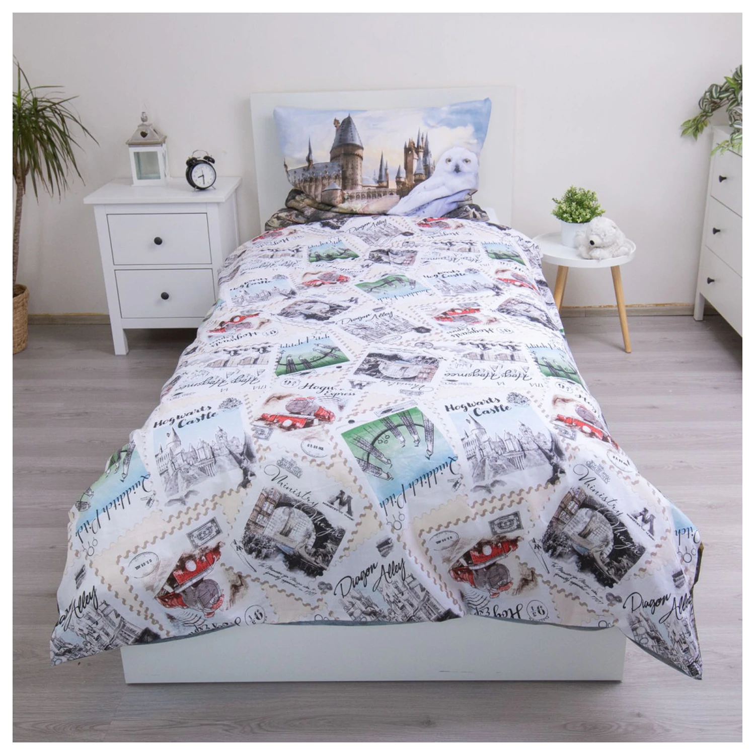Harry Potter Hedwig Fly Duvet Cover Set product photo
