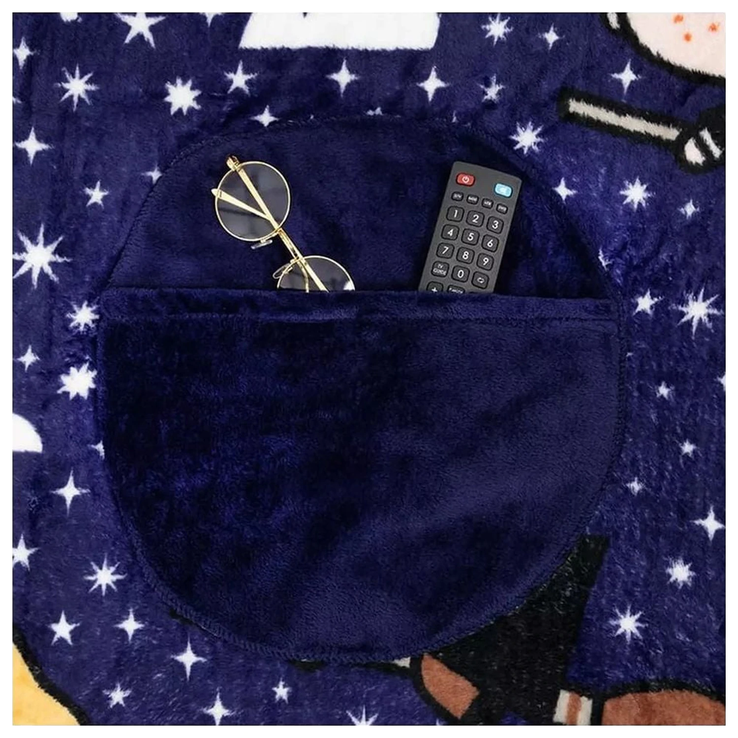 Harry Potter Hogwarts 2 in 1 blanket and cushion product photo