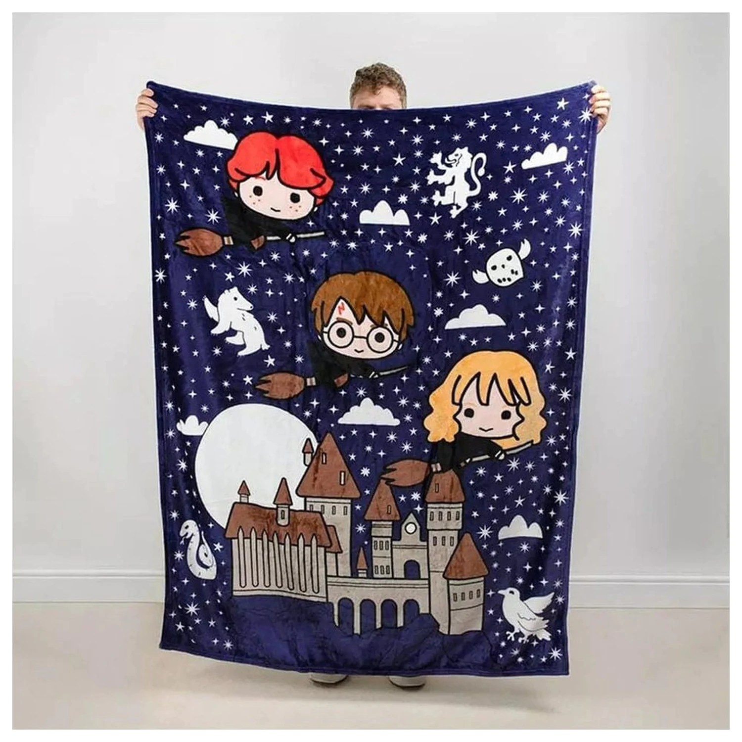 Harry Potter Hogwarts 2 in 1 blanket and cushion product photo