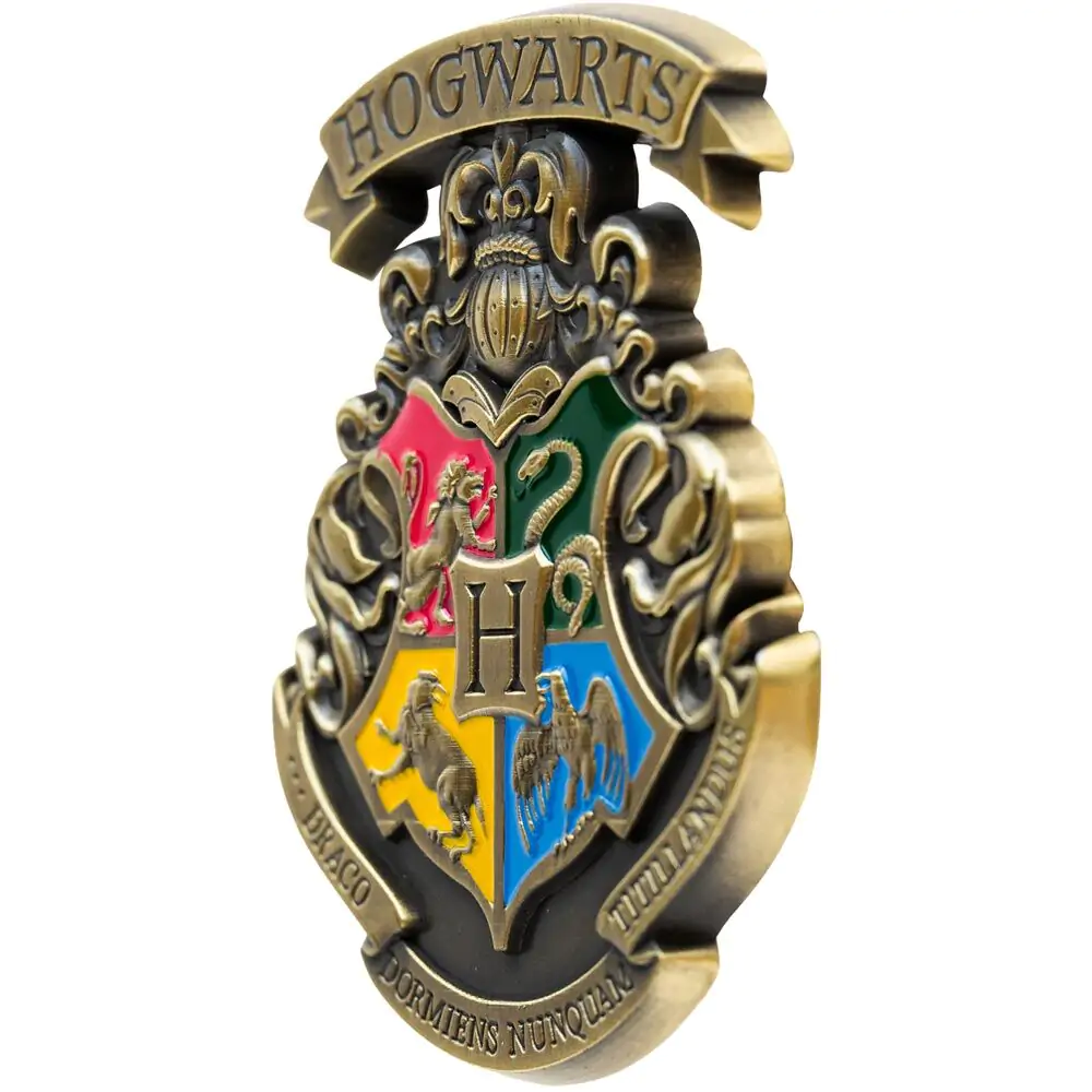 Harry Potter Hogwarts magnet product photo