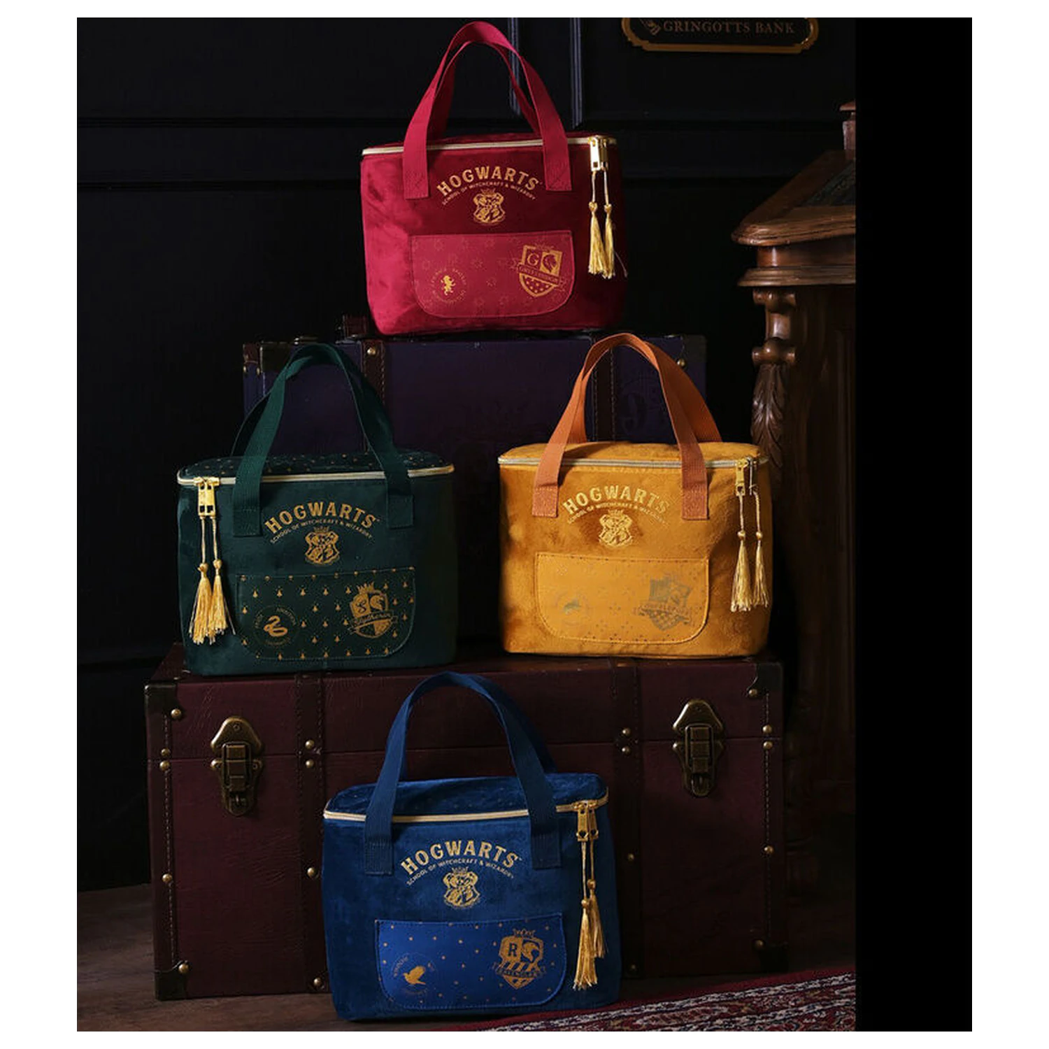 Harry Potter Ravenclaw lunch bag product photo