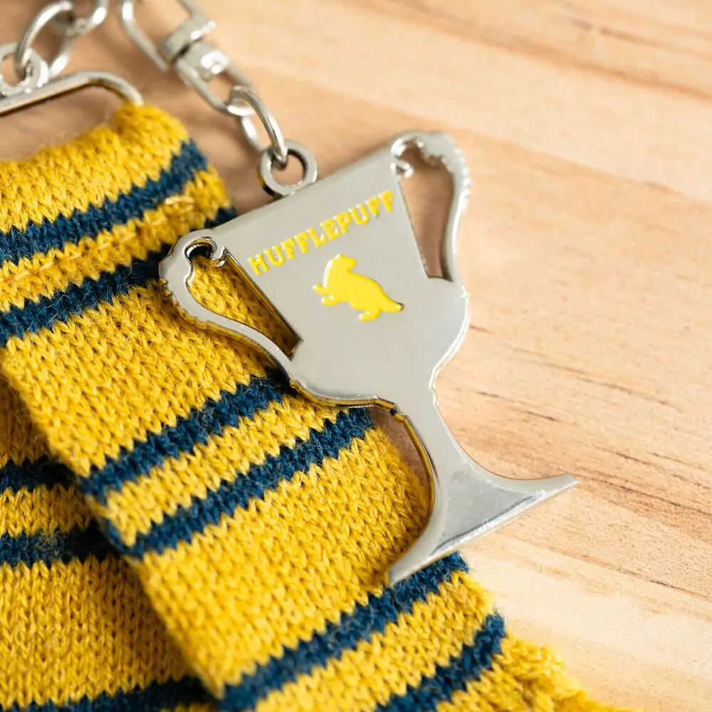 Harry Potter Hufflepuff scarf keychain product photo