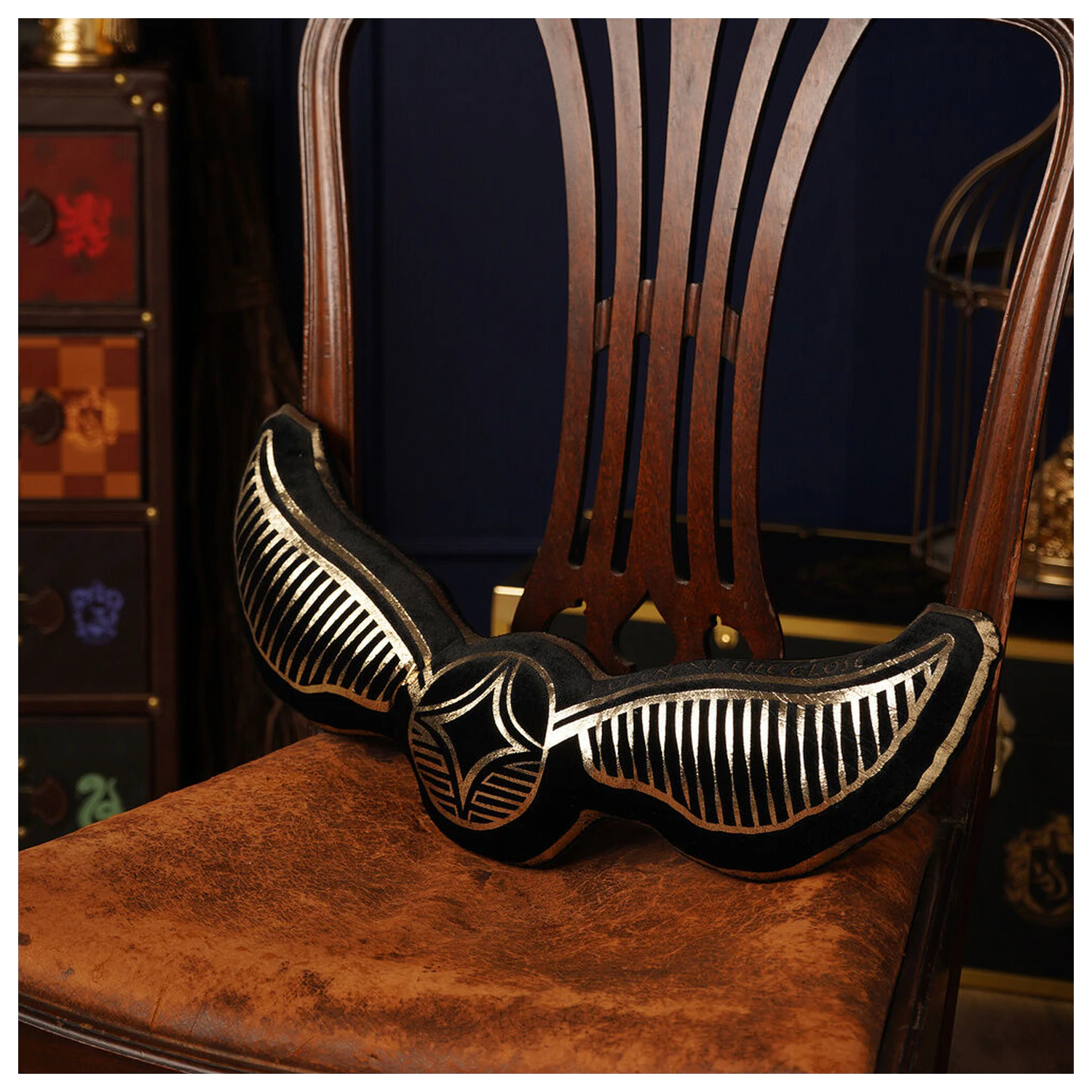 Harry Potter Snitch velvet cushion product photo