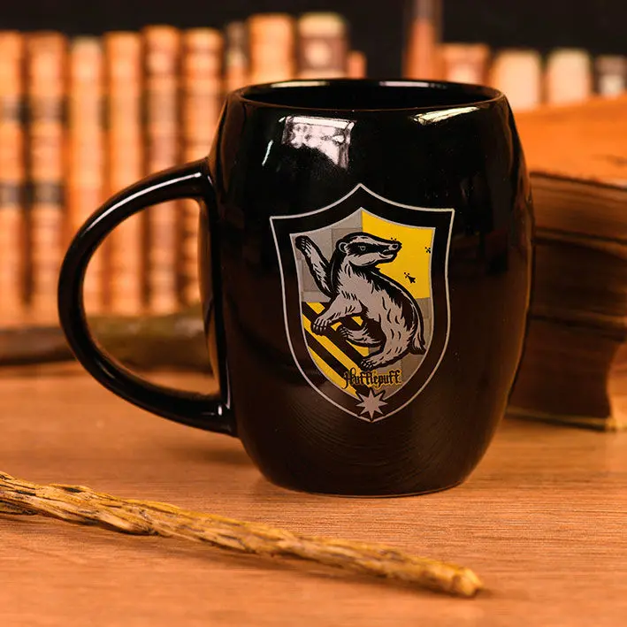 Harry Potter Oval Mug Hufflepuff Uniform termékfotó