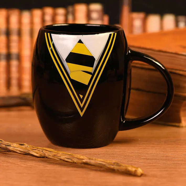 Harry Potter Oval Mug Hufflepuff Uniform termékfotó