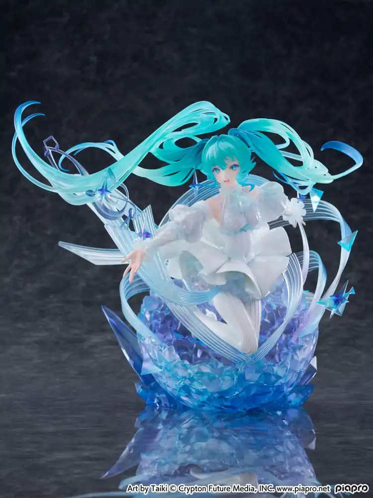 Hatsune Miku PVC Statue 1/7 Hatsune Miku - Crystal Dress Ver. 22 cm      product photo