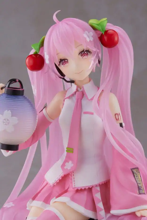 Hatsune Miku AMP PVC Statue Sakura Miku Lantern Ver. Reissue 20 cm product photo