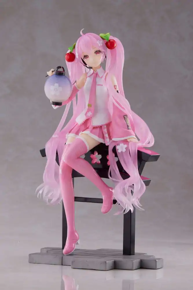 Hatsune Miku AMP PVC Statue Sakura Miku Lantern Ver. Reissue 20 cm product photo