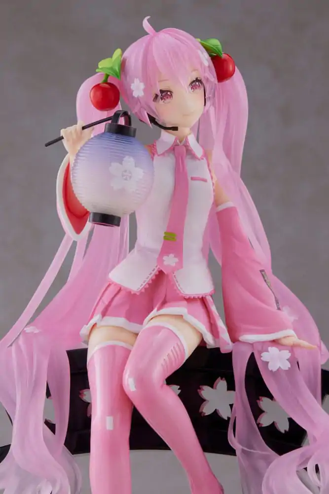 Hatsune Miku AMP PVC Statue Sakura Miku Lantern Ver. Reissue 20 cm product photo