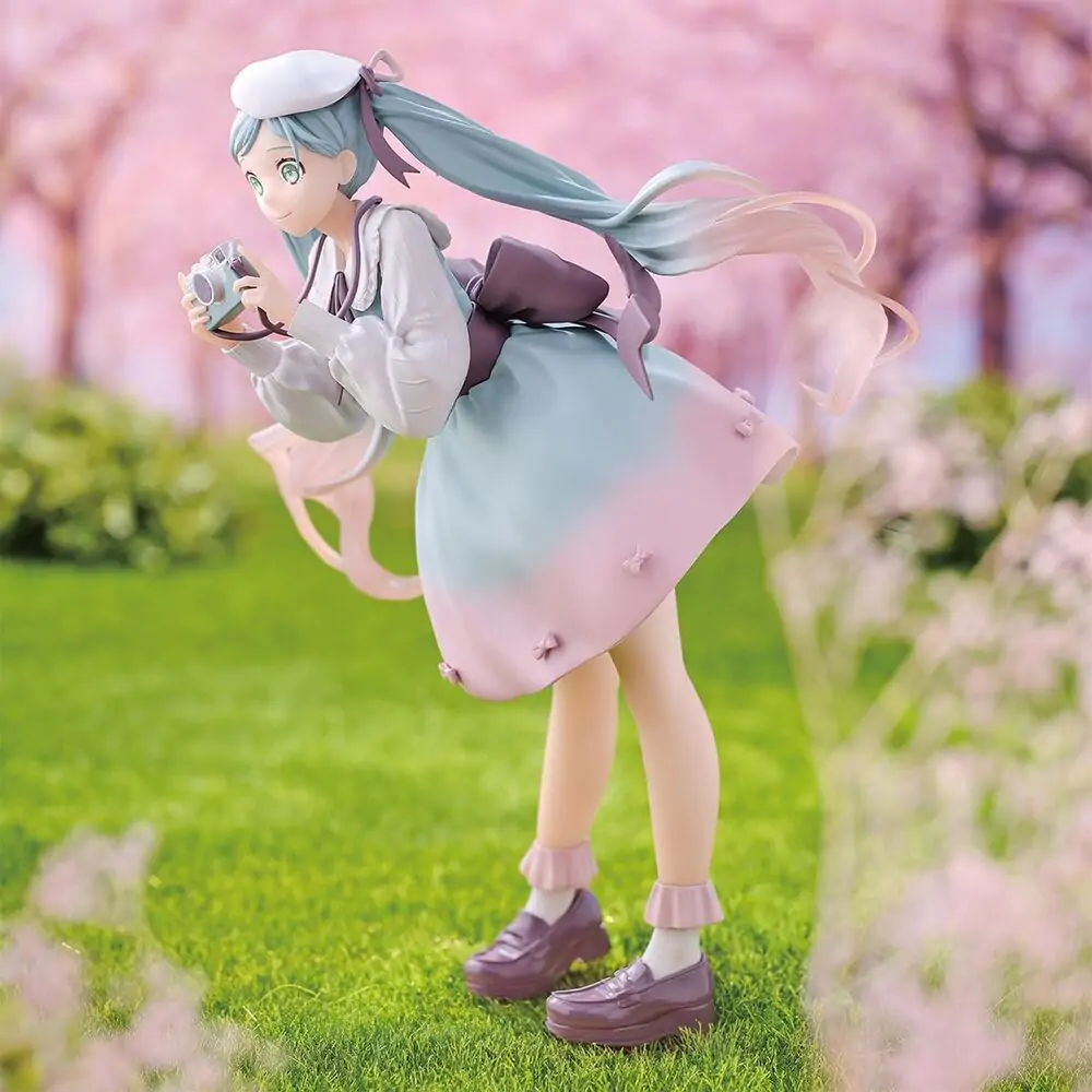 Hatsune Miku Camera Holiday Memories figure 20cm product photo