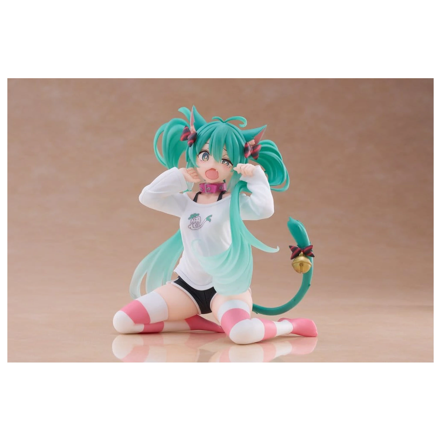 Hatsune Miku PVC Statue Desktop Cute Figure Hatsune Miku Cat Ear T-Shirt Ver. 13 cm         product photo