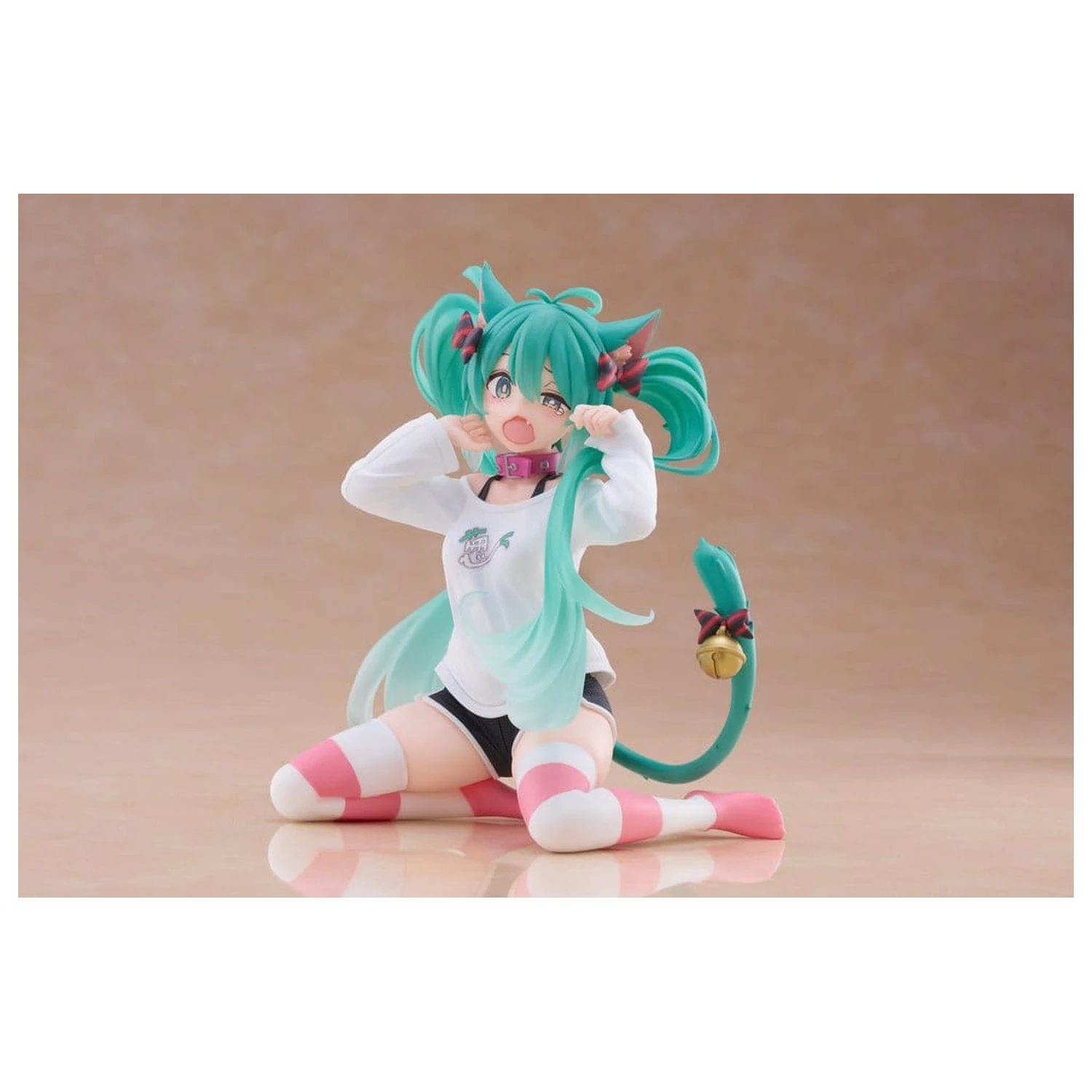 Hatsune Miku PVC Statue Desktop Cute Figure Hatsune Miku Cat Ear T-Shirt Ver. 13 cm         product photo