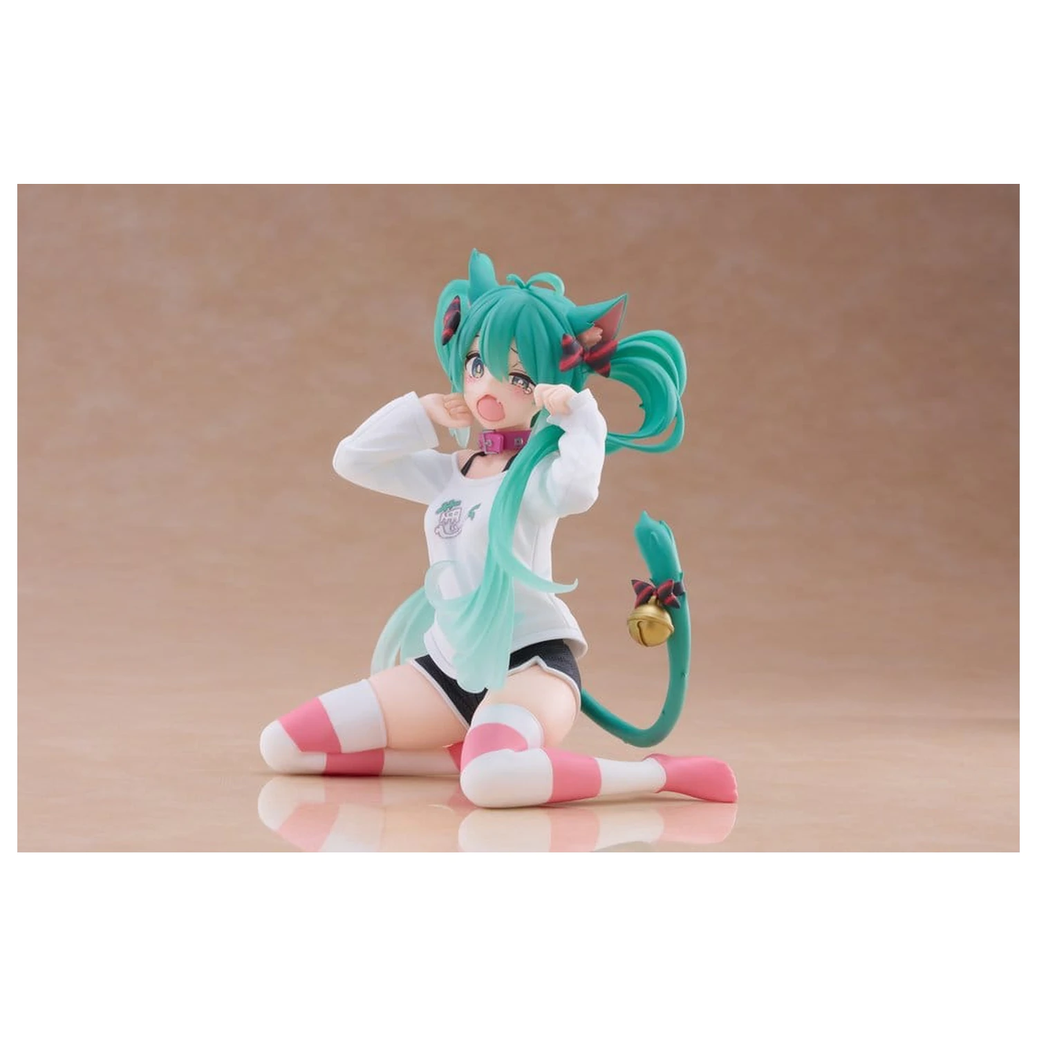 Hatsune Miku PVC Statue Desktop Cute Figure Hatsune Miku Cat Ear T-Shirt Ver. 13 cm         product photo
