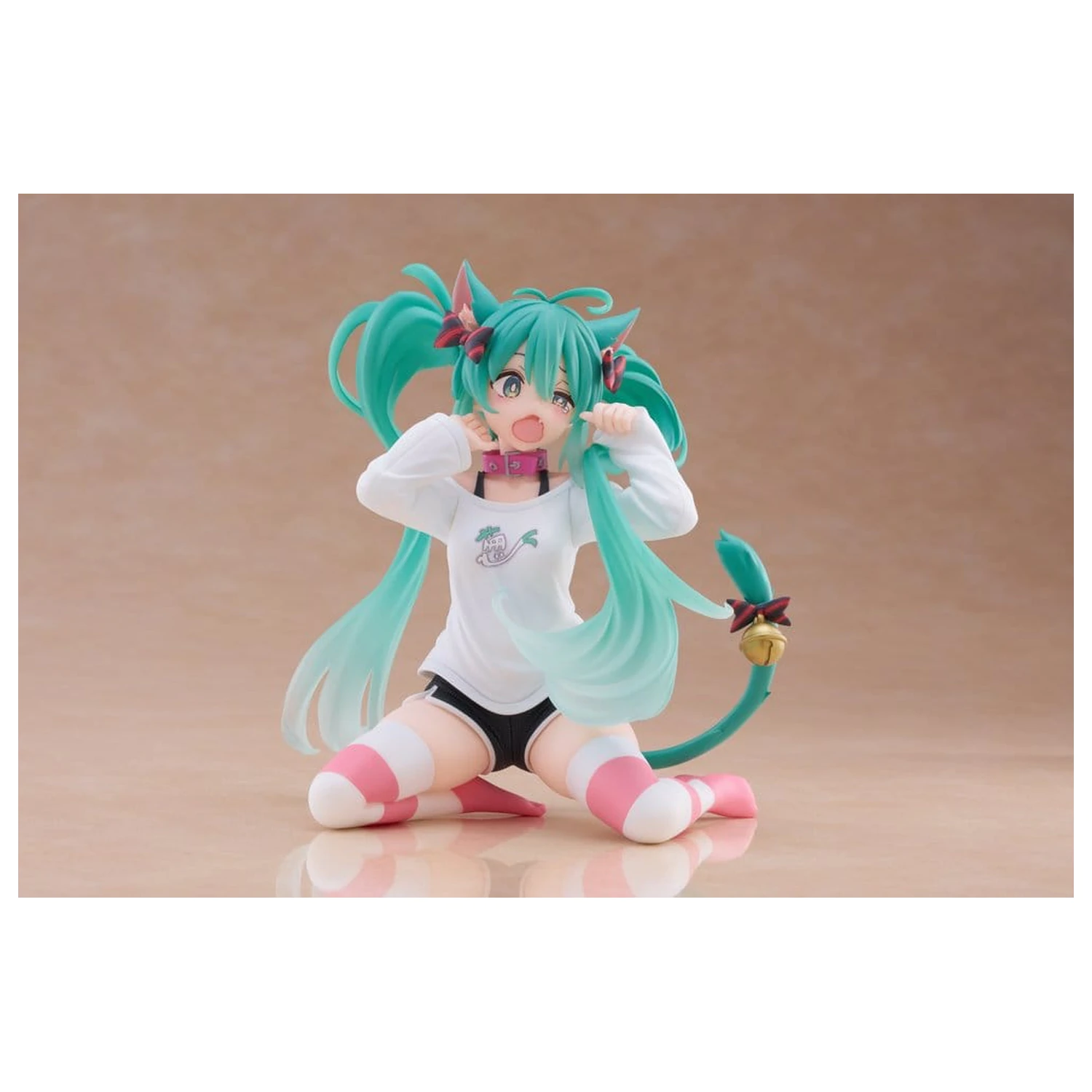 Hatsune Miku PVC Statue Desktop Cute Figure Hatsune Miku Cat Ear T-Shirt Ver. 13 cm         product photo