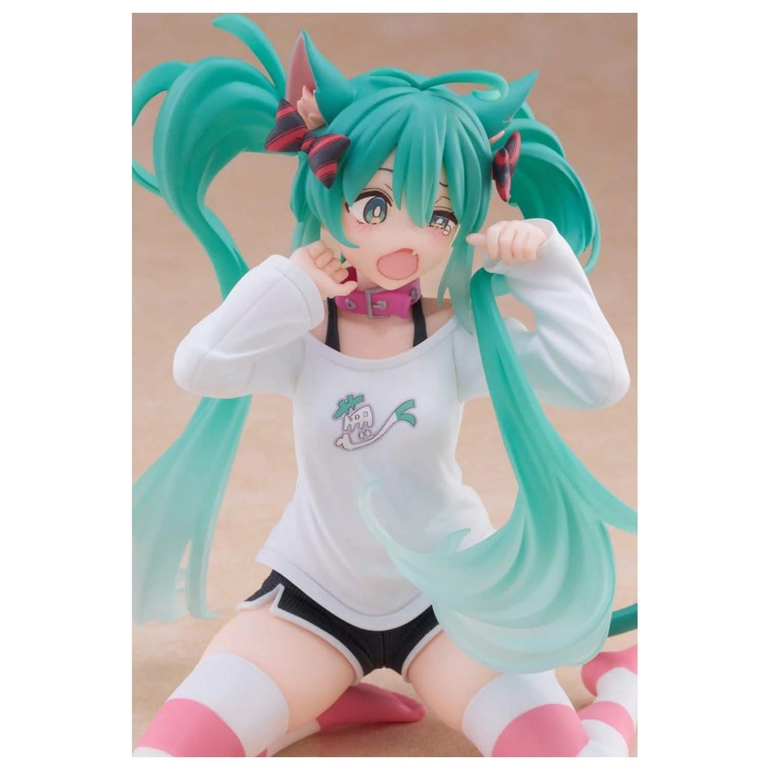 Hatsune Miku PVC Statue Desktop Cute Figure Hatsune Miku Cat Ear T-Shirt Ver. 13 cm         product photo