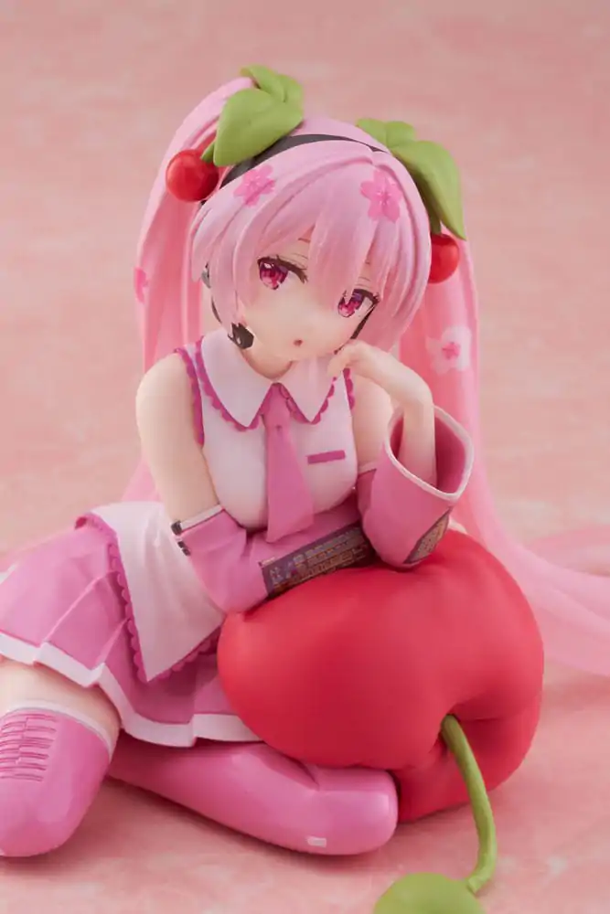 Hatsune Miku PVC Statue Desktop Cute Figure Sakura Miku Cherry Cushion Ver. 13 cm termékfotó