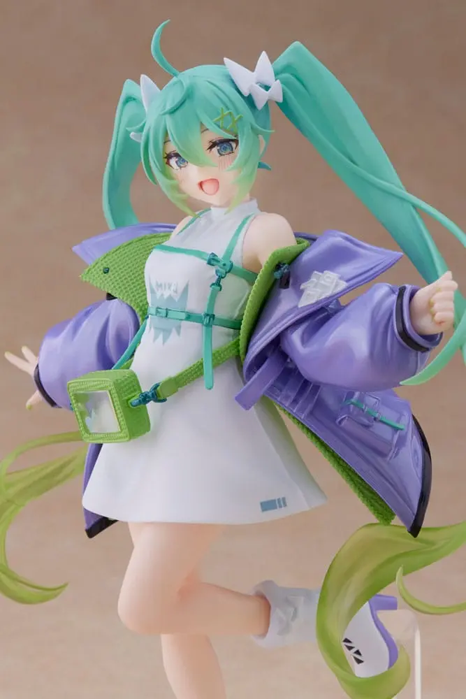 Hatsune Miku PVC Statue Fashion Figure Sporty product photo