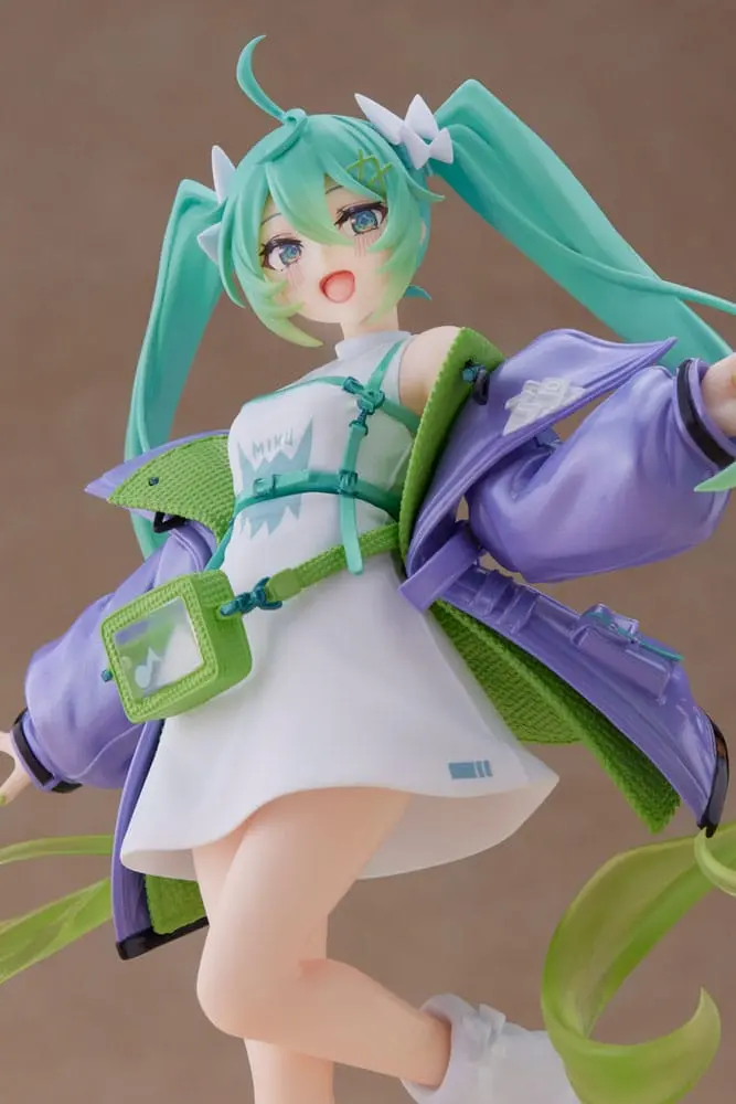 Hatsune Miku PVC Statue Fashion Figure Sporty product photo
