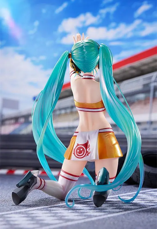 Hatsune Miku GT Project PVC Statue 1/7 Racing Miku 2010 Ver. Art by Kentaro Yabuki 18 cm product photo