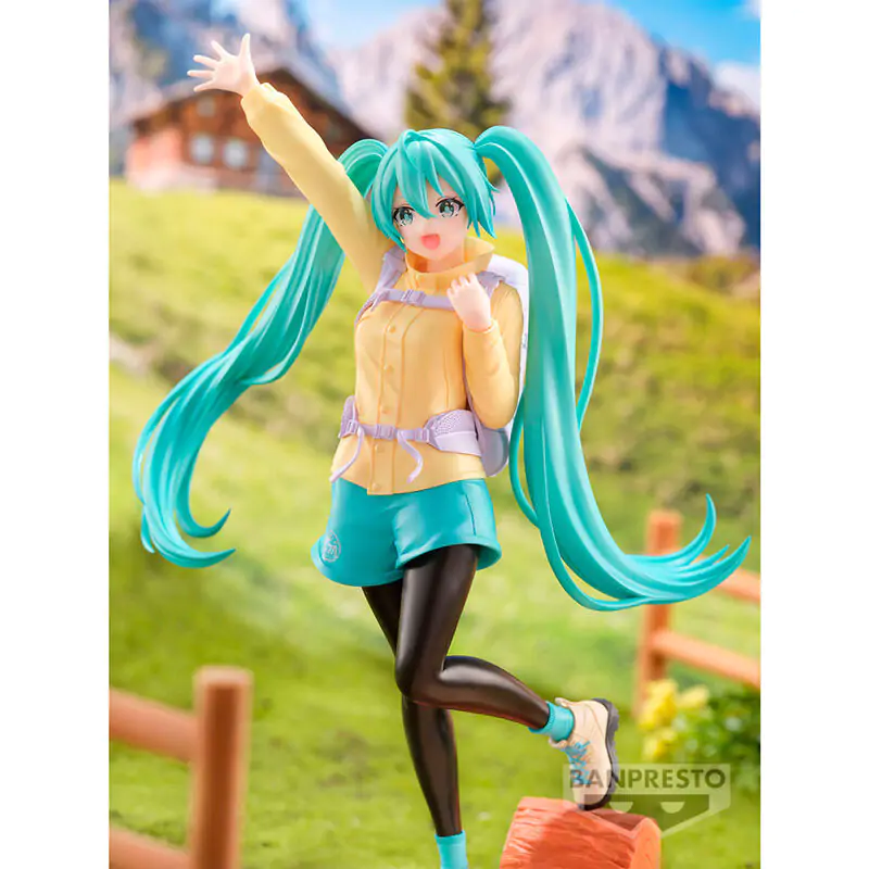 Hatsune Miku Mountain Climbing Holiday Memories figure 20cm termékfotó