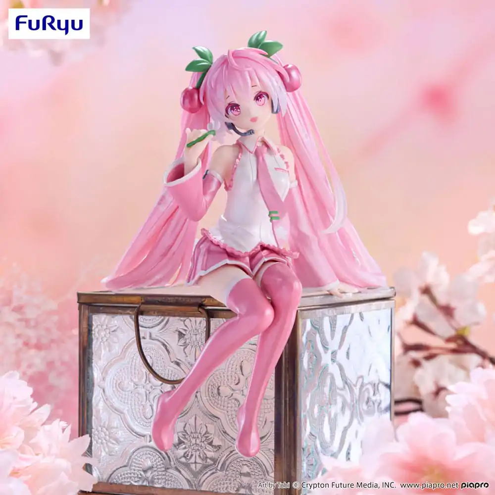 Hatsune Miku Noodle Stopper PVC Statue Sakura Miku 2024 Pearl Color Ver. 15 cm product photo