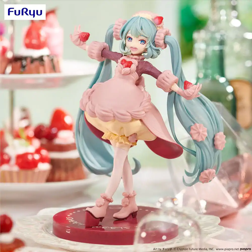 Hatsune Miku SweetSweets Series PVC Statue Strawberry Chocolate Short 17 cm product photo