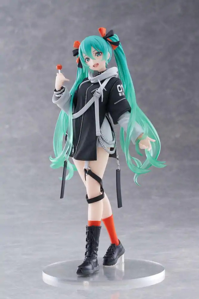 Hatsune Miku Wonderland PVC Statue Fashion Punk Ver. 18 cm termékfotó