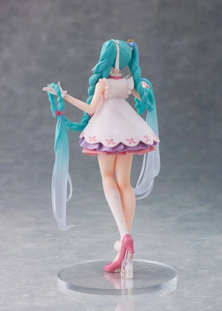 Hatsune Miku Wonderland PVC Statue Hatsune Miku Rapunzel 18 cm product photo