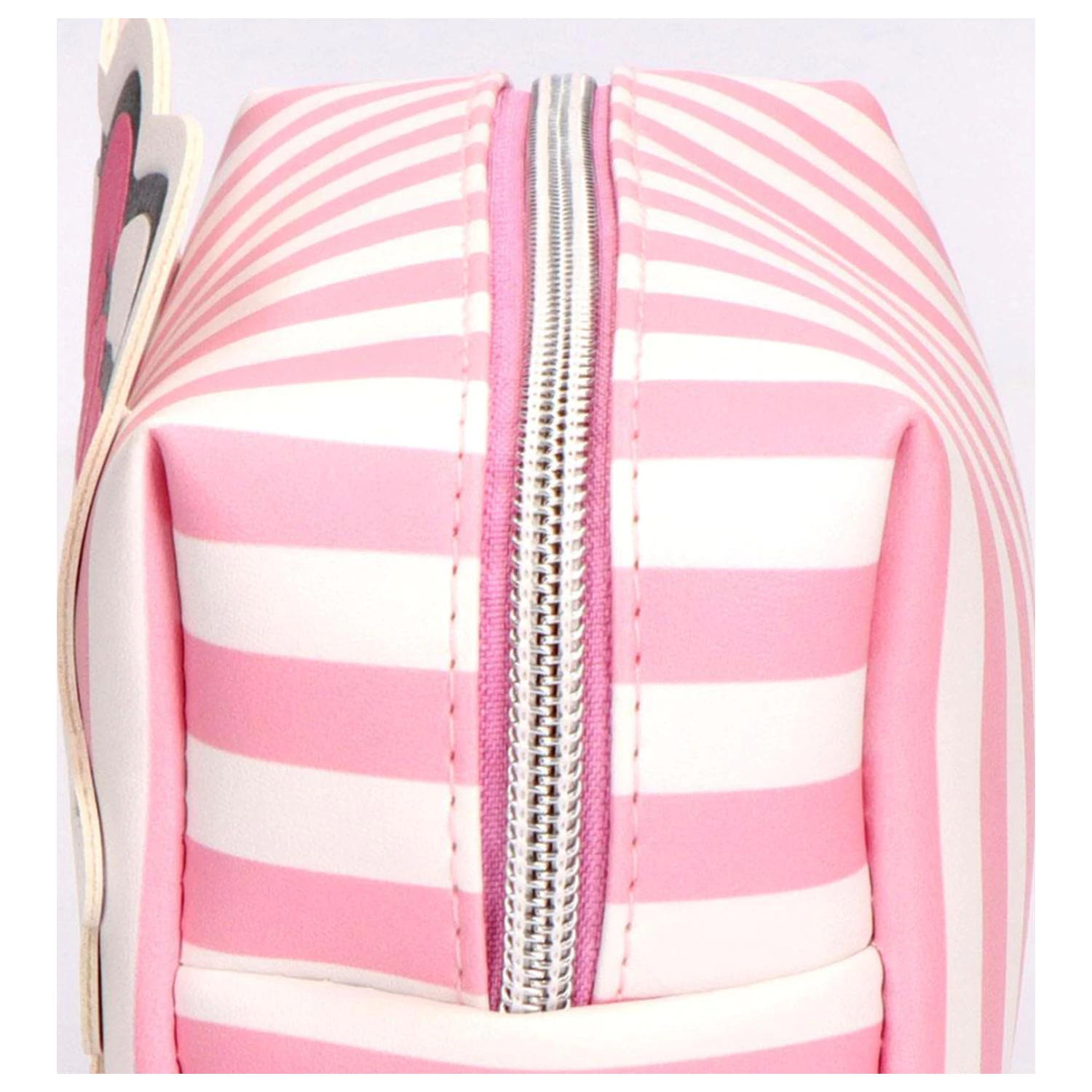 Hello Kitty Striped toiletry bag 18 cm product photo