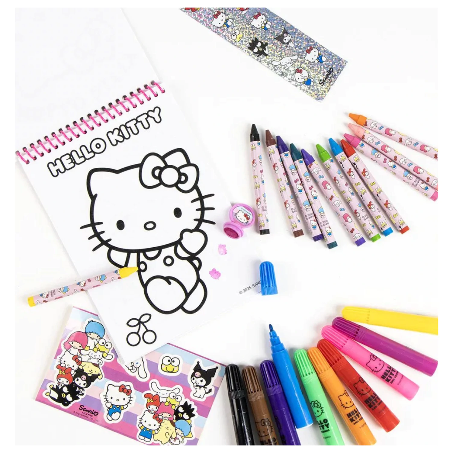 Hello Kitty colouring stationery set product photo