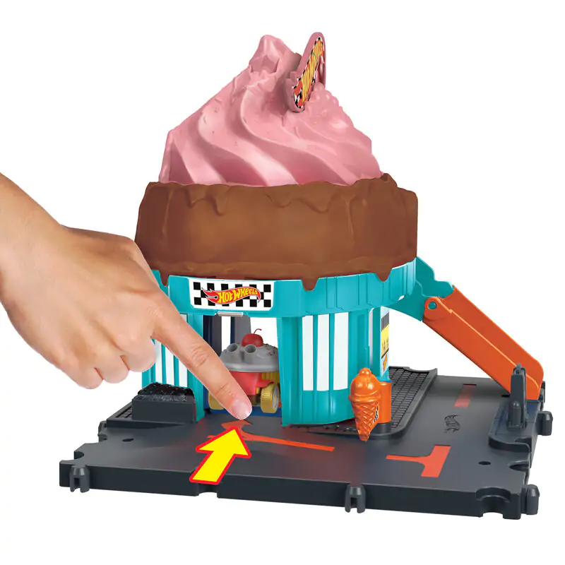 Hot Wheels City Downtown Ice Cream Swirl product photo