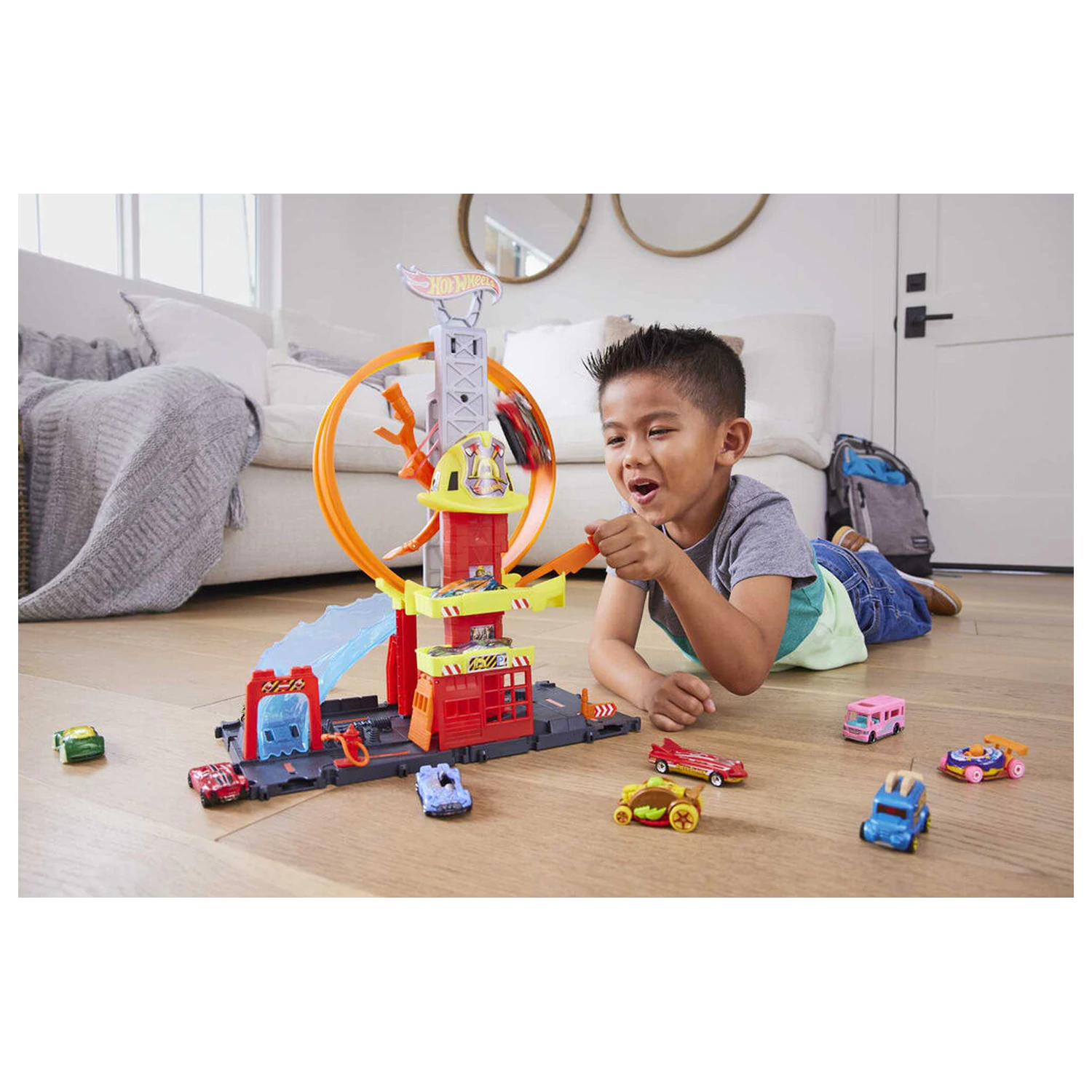 Hot Wheels City Super Fire Station playset product photo
