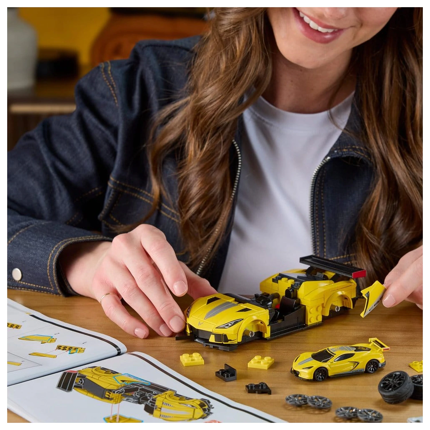 Hot Wheels Speed Mattel Brick Shop Building Set 1/32 '20 Corvette C8.R product photo