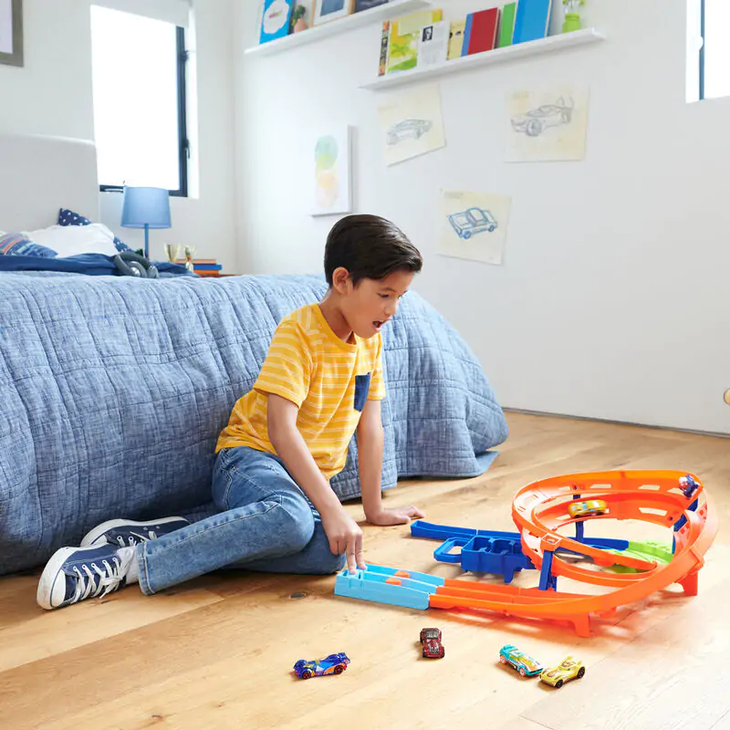 Hot Wheels Whip Arround Raceway product photo
