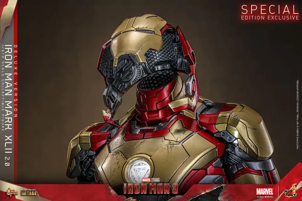 Iron Man 3 Movie Masterpiece Diecast Action Figure 1/6 Iron Man Mark XLII (2.0) Deluxe 32 cm termékfotó