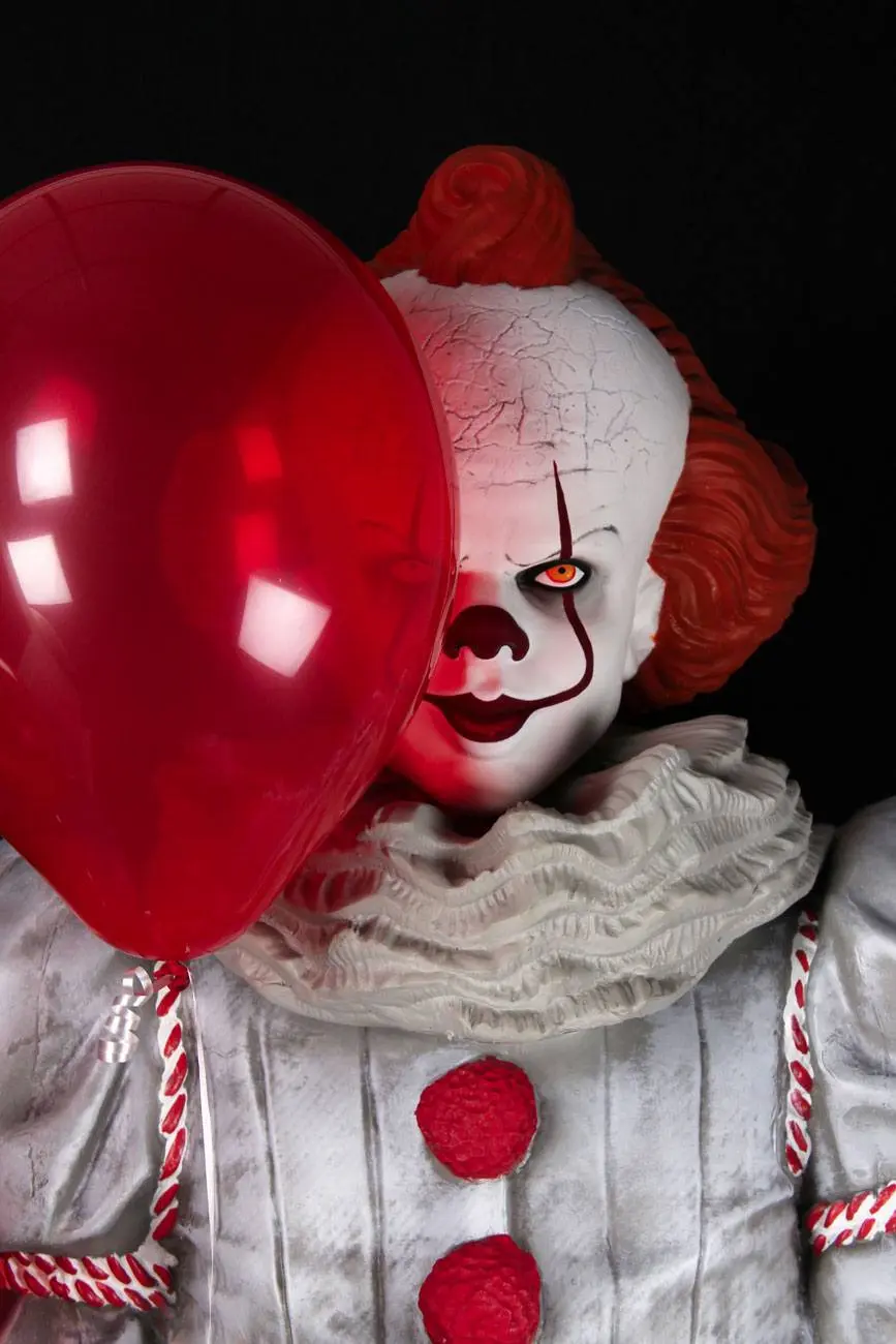 It Chapter Two Life-Size Statue Pennywise (Foam Rubber/Latex) 180 cm product photo