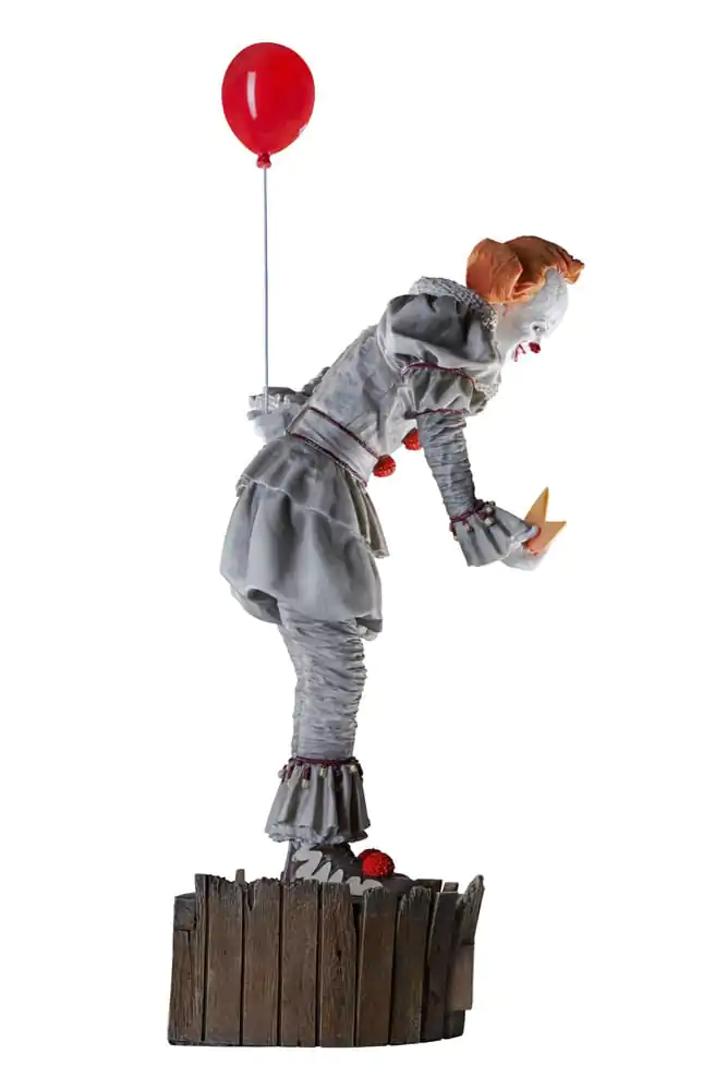 IT II Statue Pennywise 33 cm termékfotó