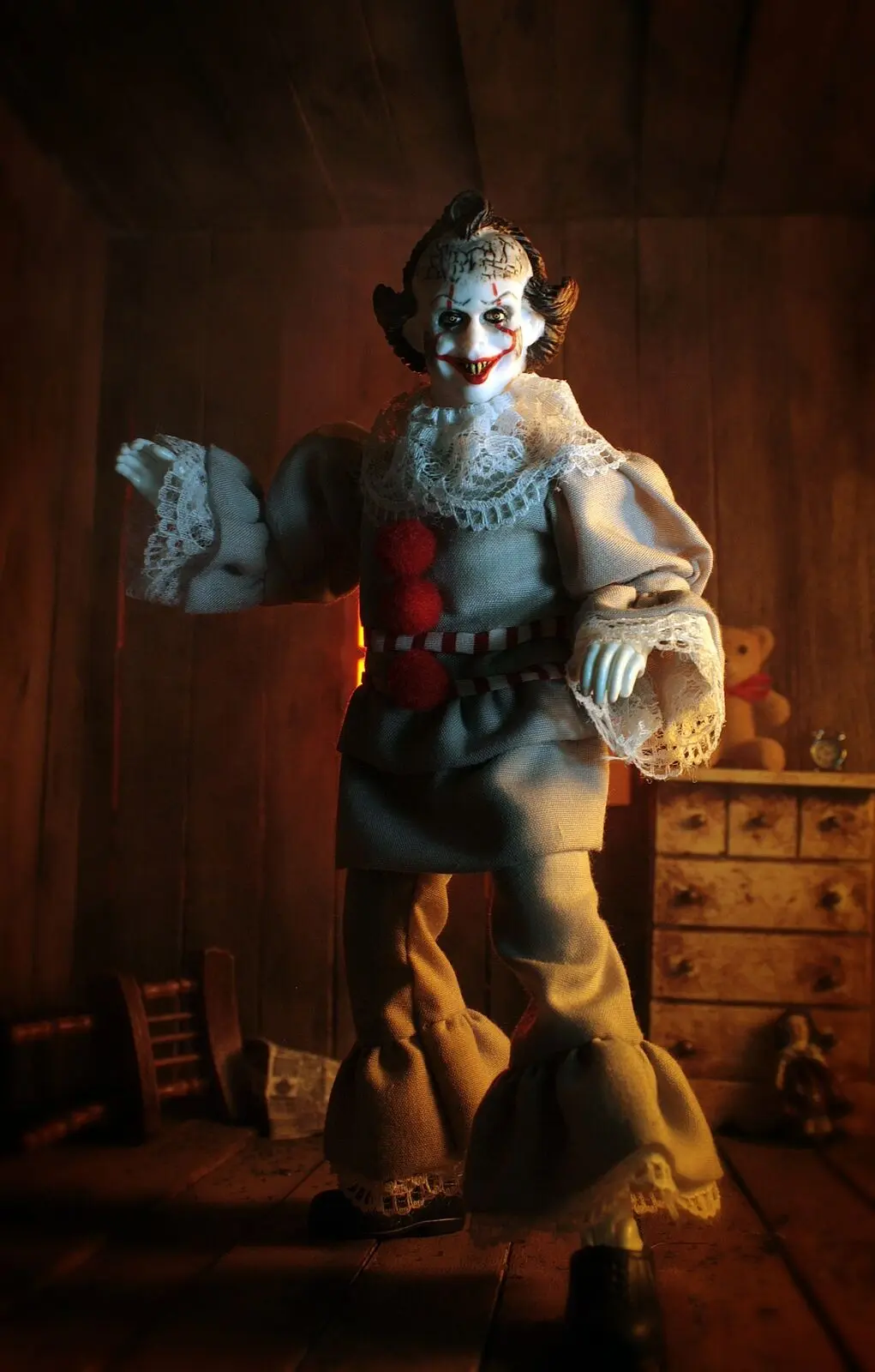 It Action Figure Pennywise 20 cm product photo