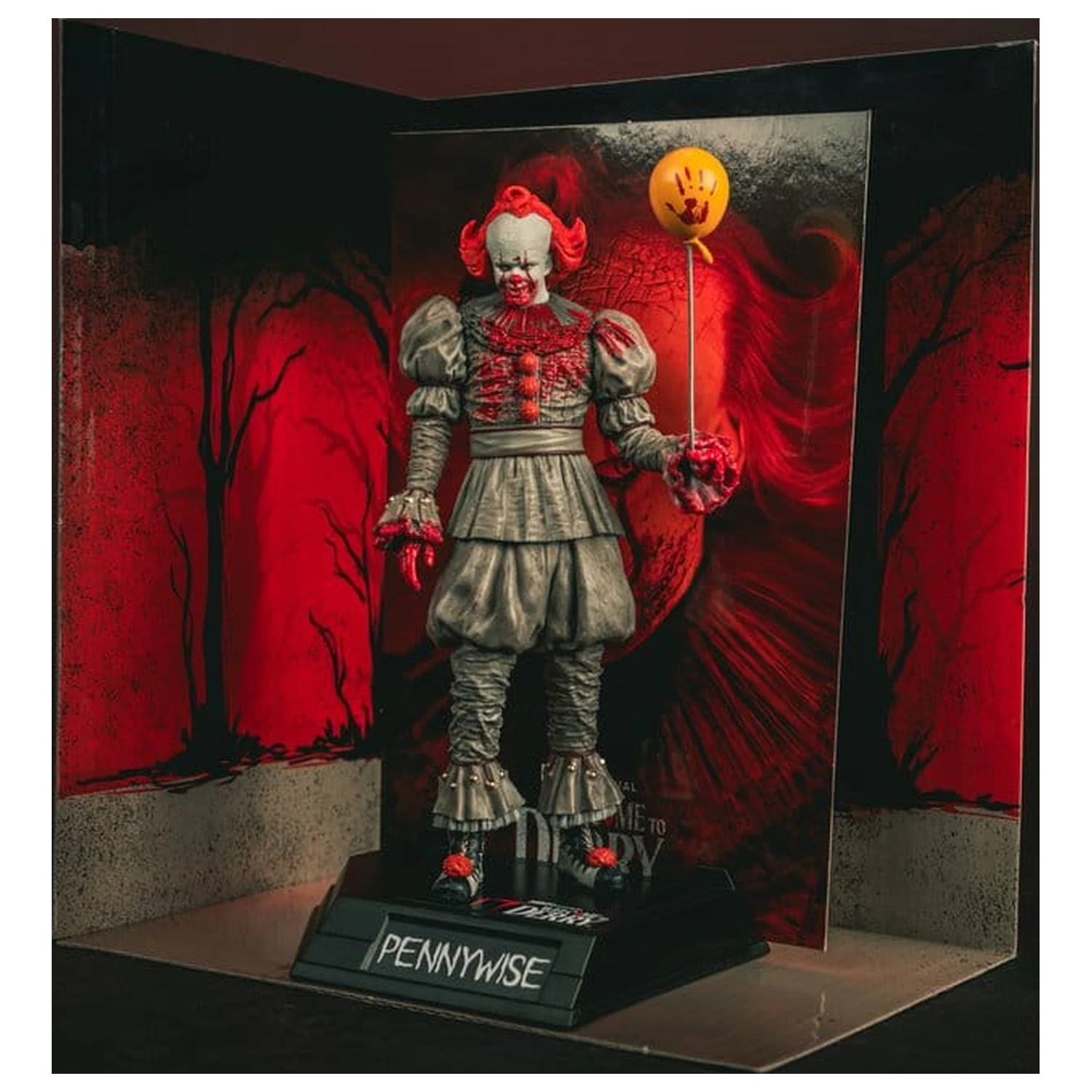It Welcome to Derry Movie Maniacs Figure Pennywise (Bloody) 16 cm product photo