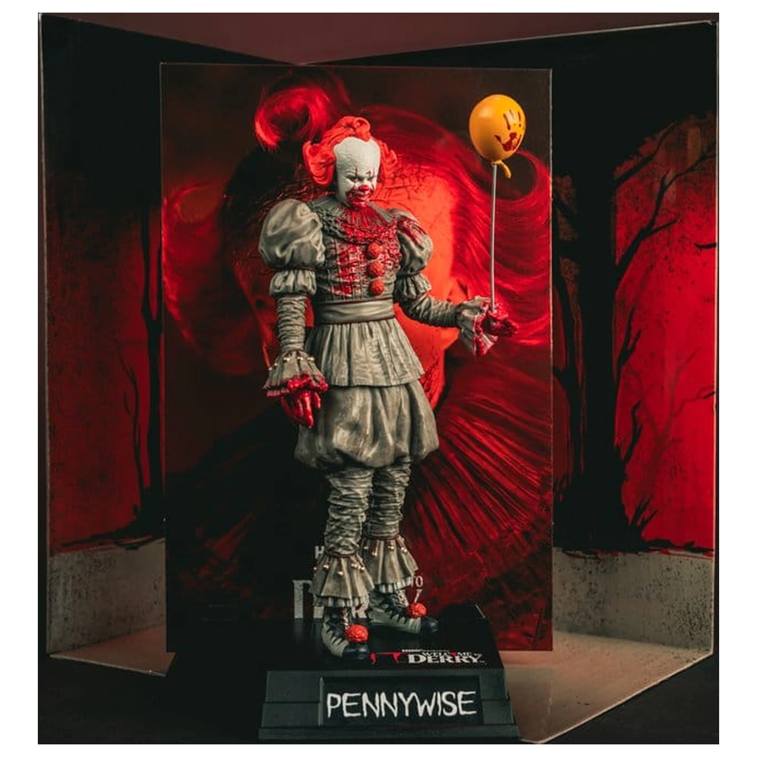 It Welcome to Derry Movie Maniacs Figure Pennywise (Bloody) 16 cm product photo