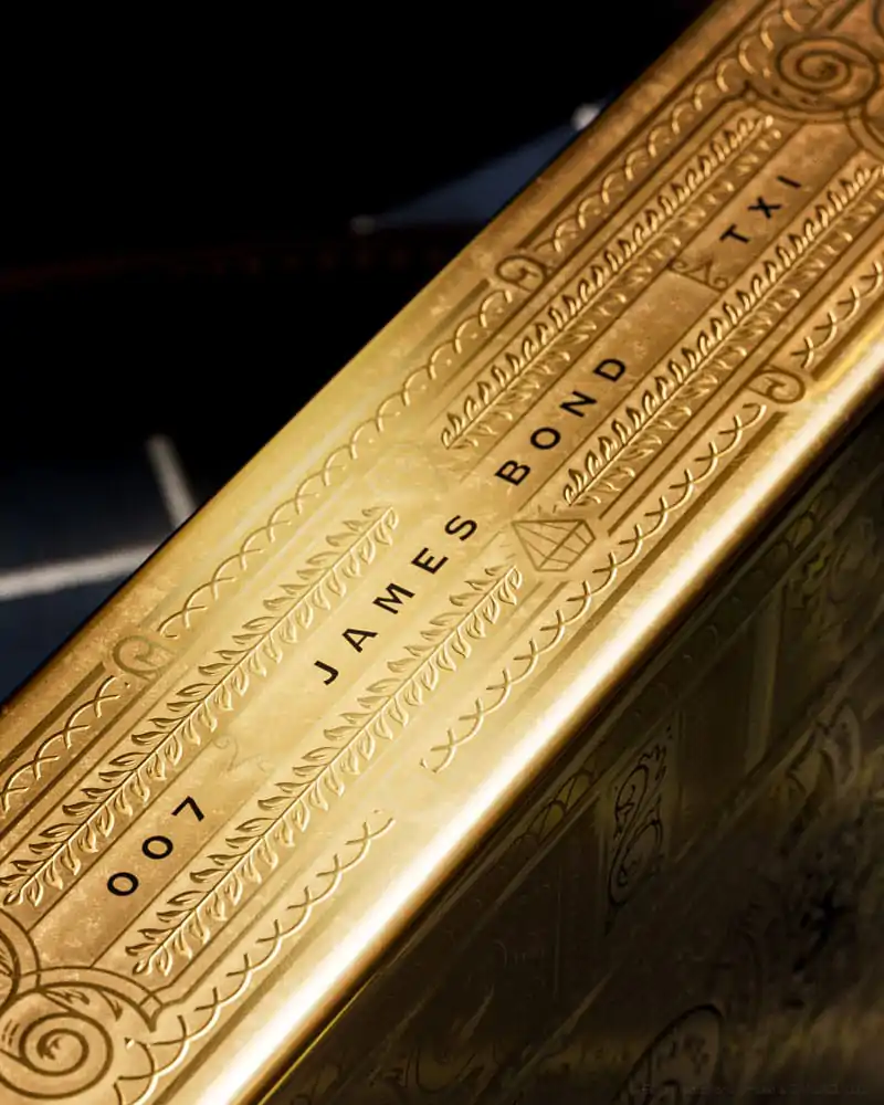 James Bond Playing Cards Box Set James Bond Gold Edition product photo