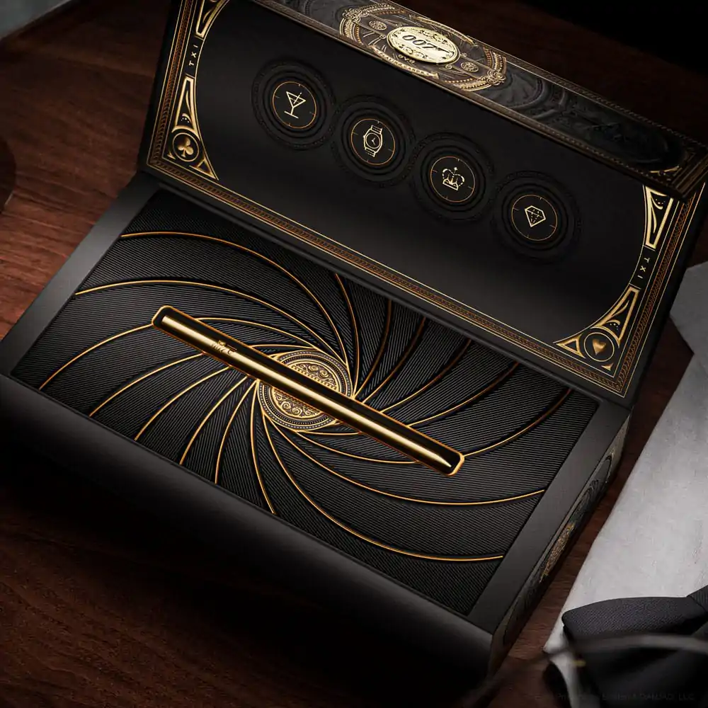 James Bond Playing Cards Box Set James Bond Gold Edition product photo