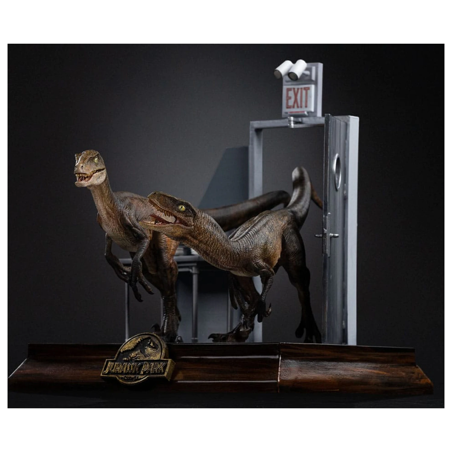Jurassic Park Art Scale Statue 1/10 Raptors at the Kitchen's Door 28 cm product photo