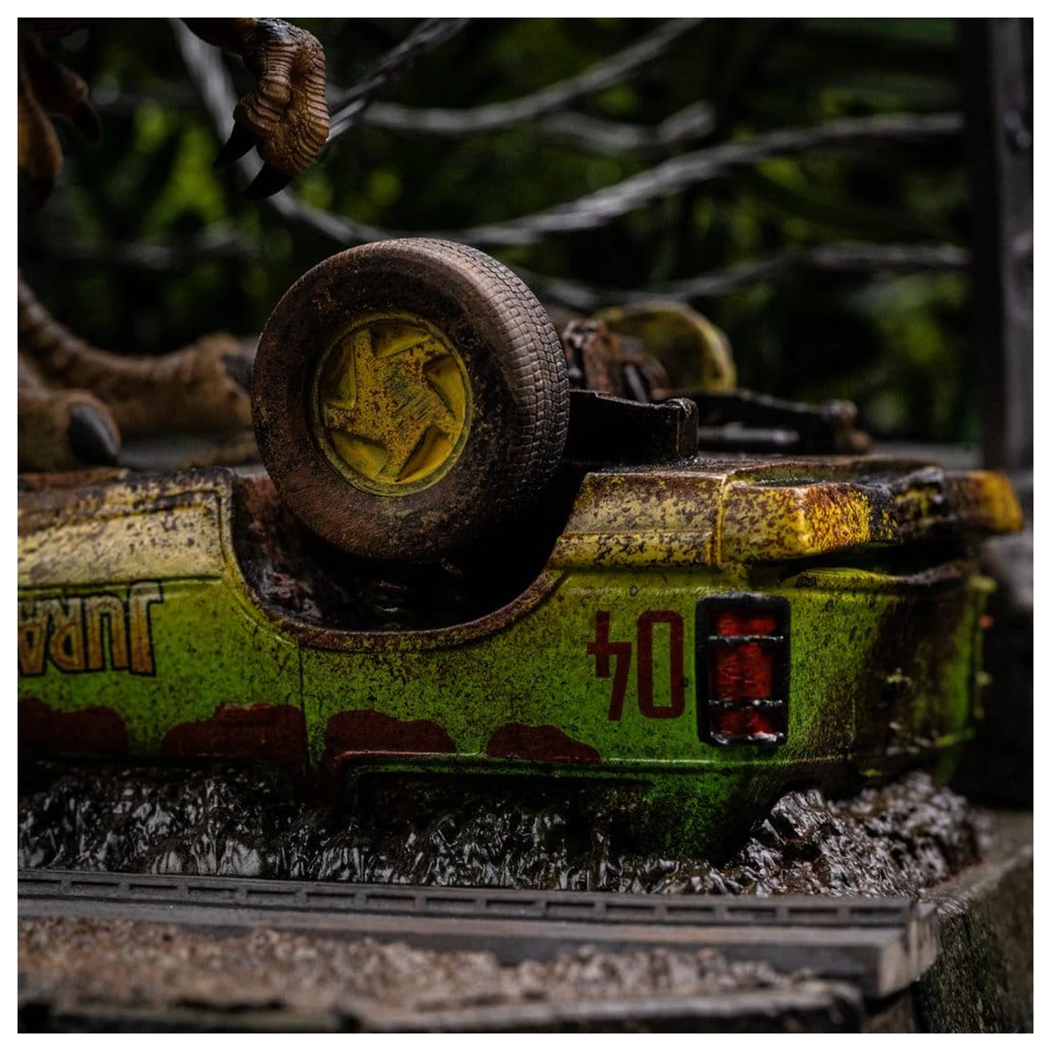 Jurassic Park Icons Statue T-Rex Breakout Set A 17 cm product photo