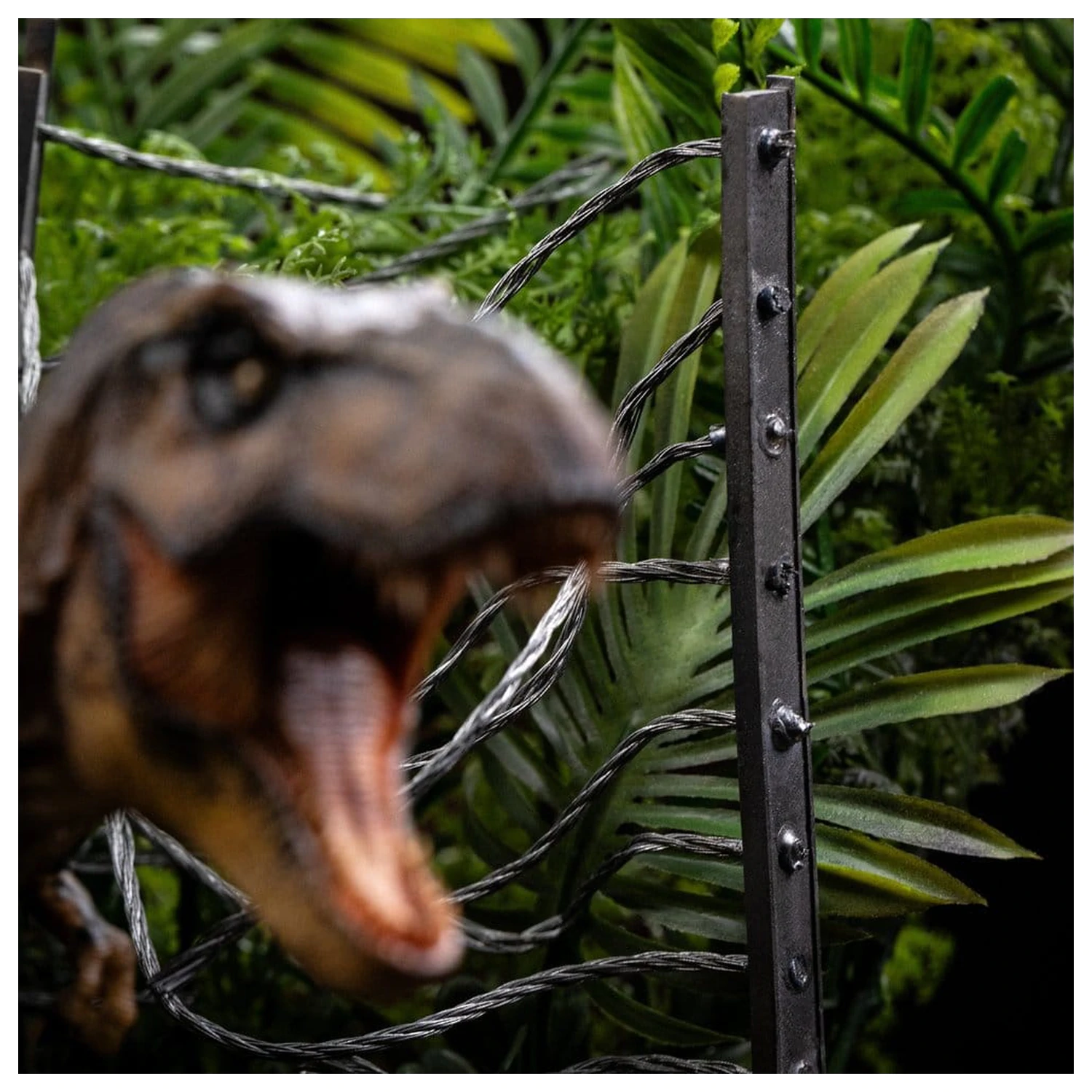 Jurassic Park Icons Statue T-Rex Breakout Set A 17 cm product photo
