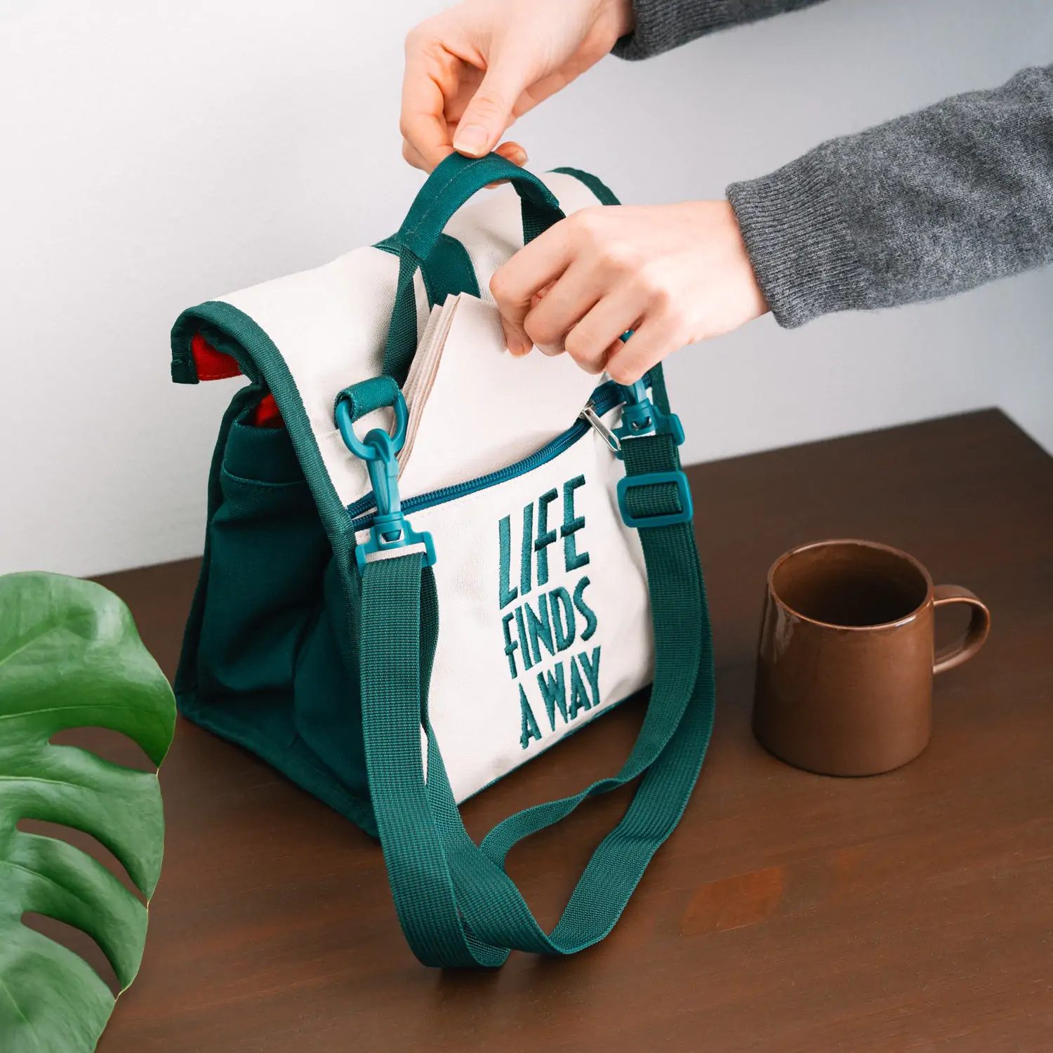 Jurassic Park lunch bag product photo