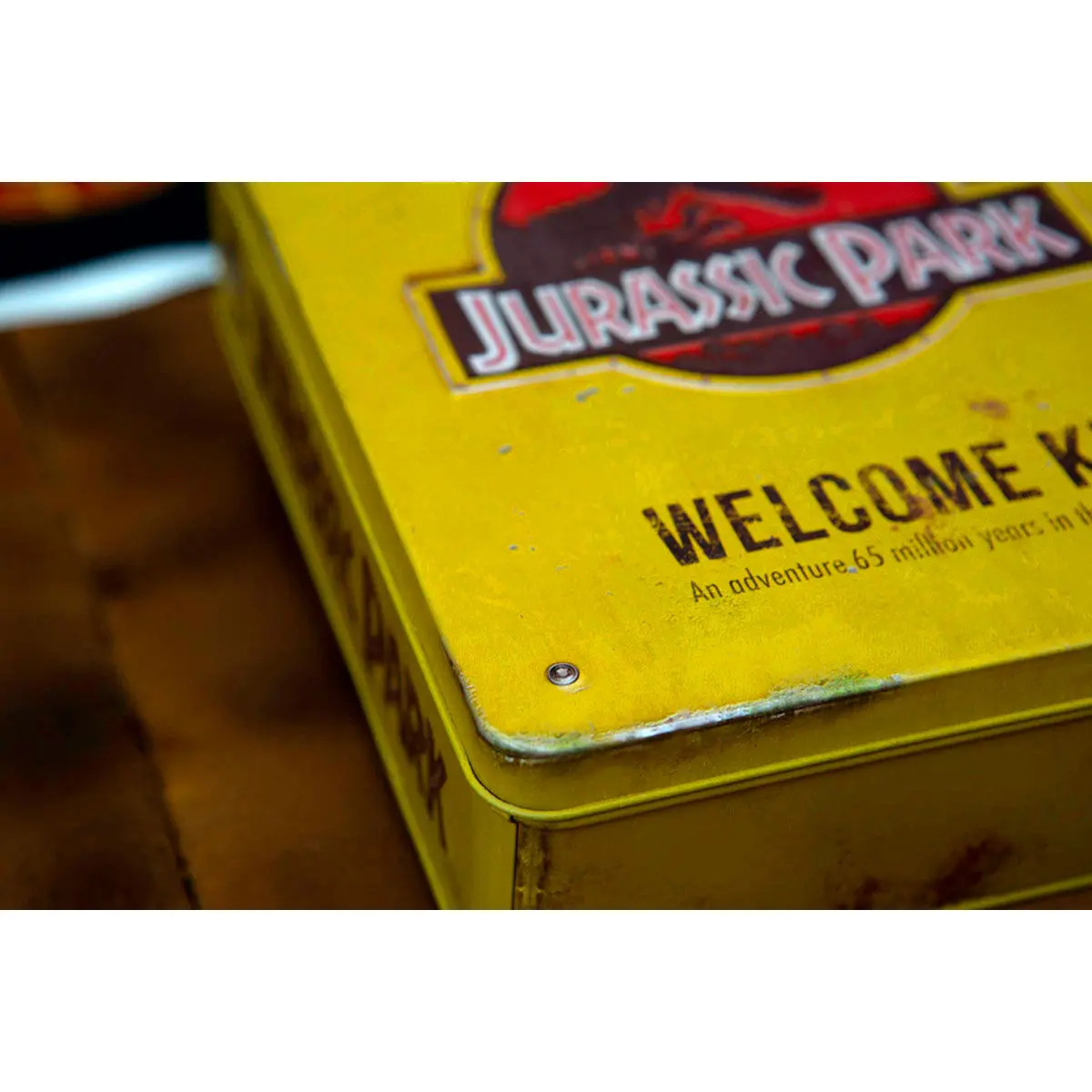 Jurassic Park Welcome Kit Amber metal box replica product photo