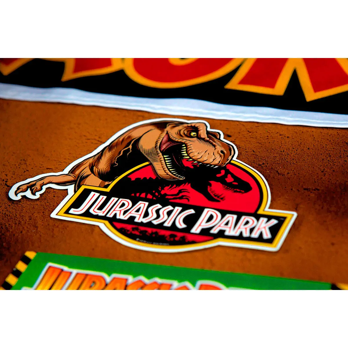 Jurassic Park Welcome Kit Amber metal box replica product photo