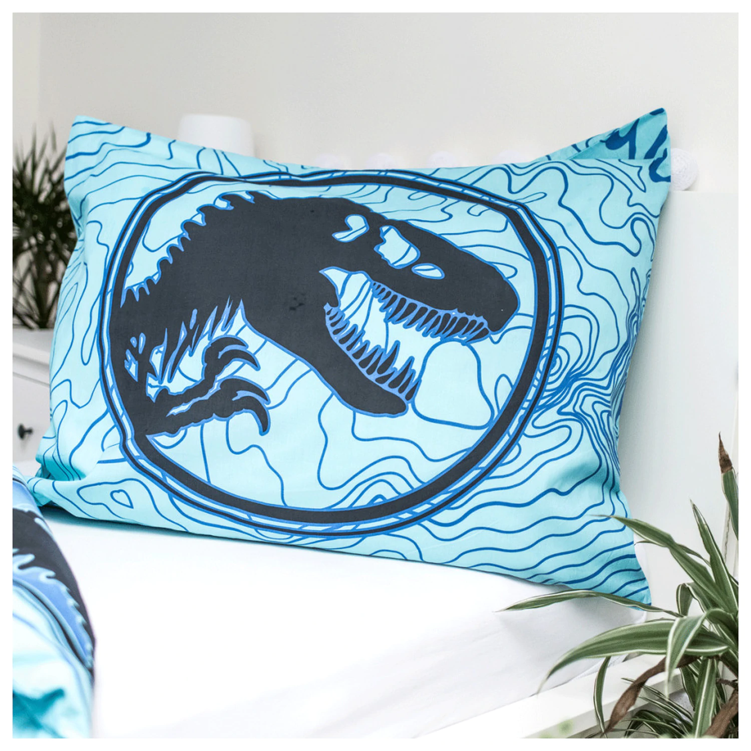 Jurassic World Dinosaur Tracker Glow in the Dark Duvet Cover product photo